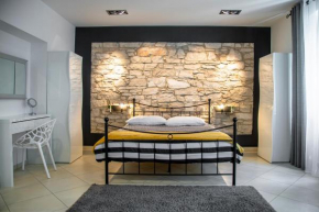PORTA AUREA - One Bedroom Apartment